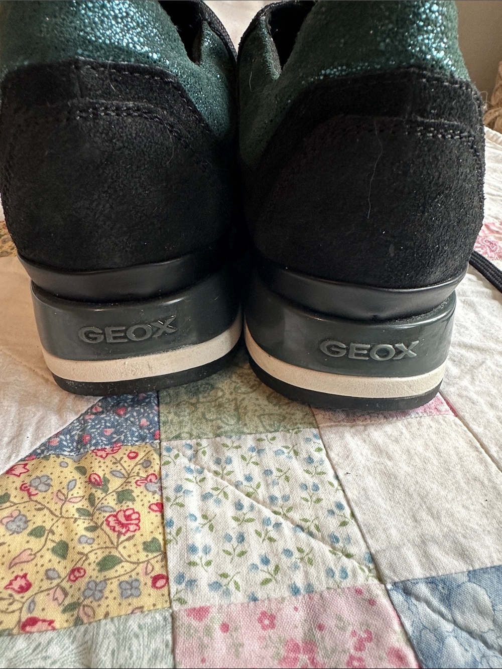 N—Geox Black & Dark Green Leopard-Pattern Lace-Up Sneakers - Picture 9 of 11